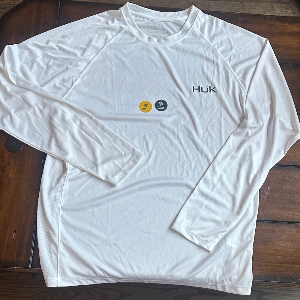 Huk White Long Sleeve Fishing Shirt With Sun Protection- NWOT